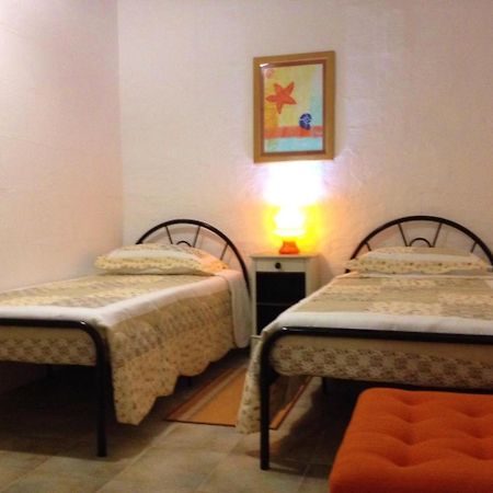 Kerċem Anna Karistu Accommodation الغرفة الصورة