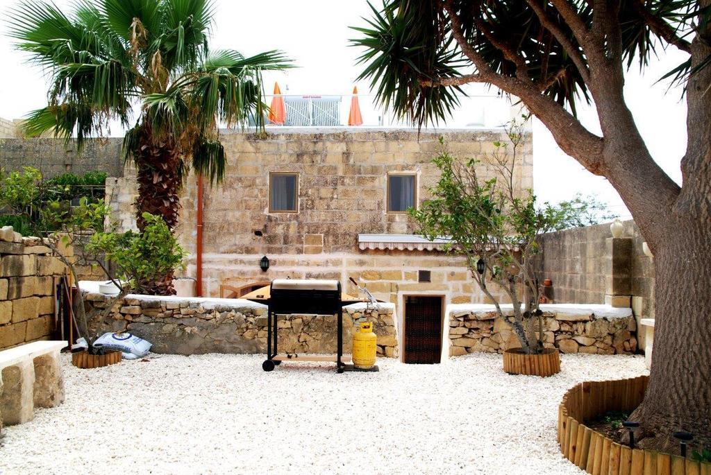 Kerċem Anna Karistu Accommodation المظهر الخارجي الصورة